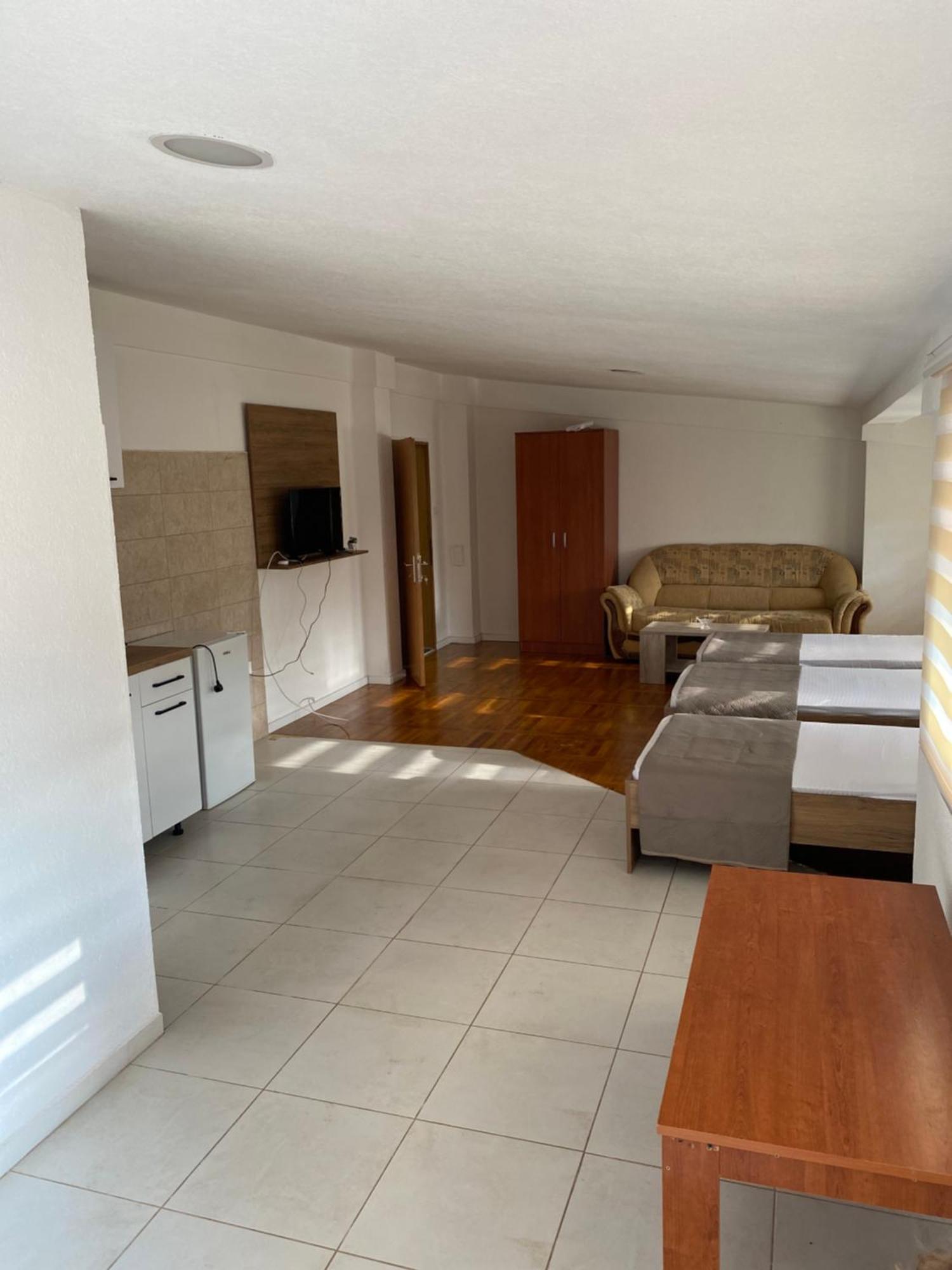Sarah Apartments Gusinje Exterior photo