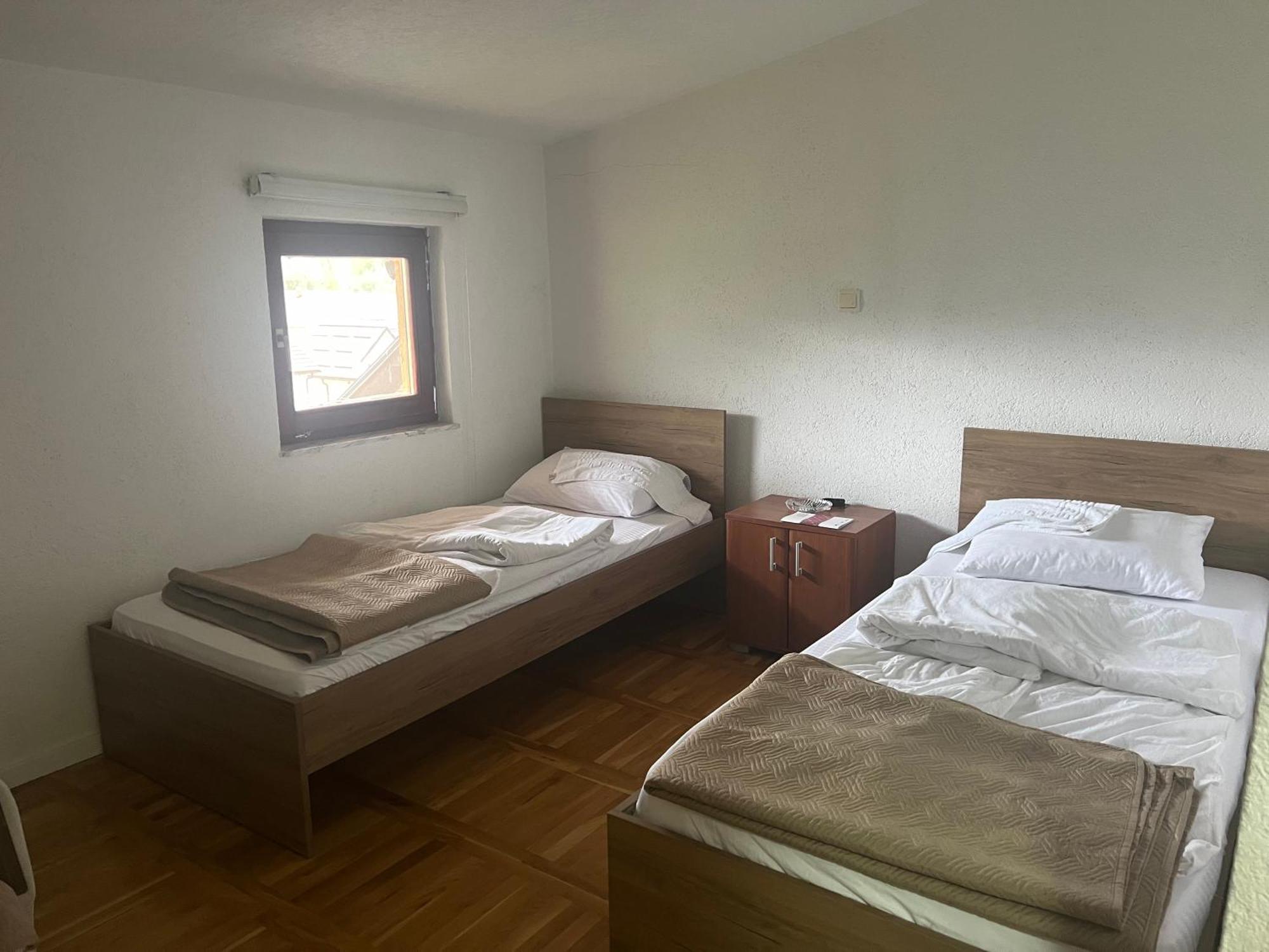 Sarah Apartments Gusinje Exterior photo